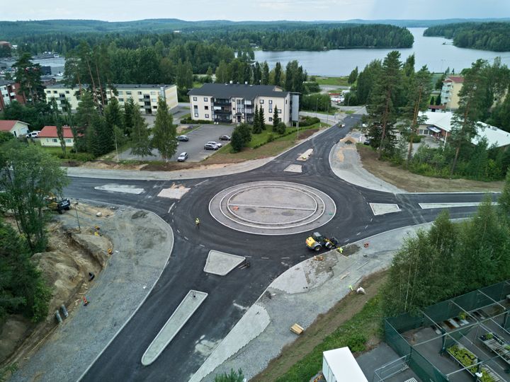 Ilmakuva uudesta kiertoliittymästä.