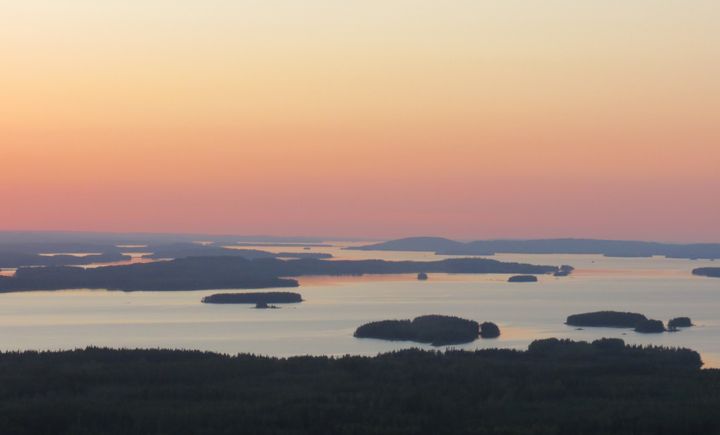 Näkymä Pieliselle Kolin Räsävaaran näkötornista. Kuva: Ilkka Elo / Pohjois-Karjalan ELY-keskus.