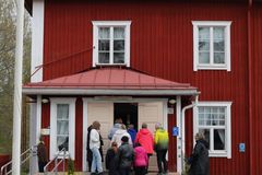 Eurassa sijaitsevasta työväentalo Onnelasta pidetään hyvää huolta. Leader Satasilta on myöntänyt maaseuturahoituksen tuen rakennuksen maalaamiseen ja lumiesteiden hankintaan. Taloa vuokrataan muun muassa juhliin, luonastilaisuuksiin, huutokauppoihin, iltamiin, kokouksiin sekä laulu- ja soittoharjoituksiin.