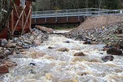 Det finns en flod på bilden.