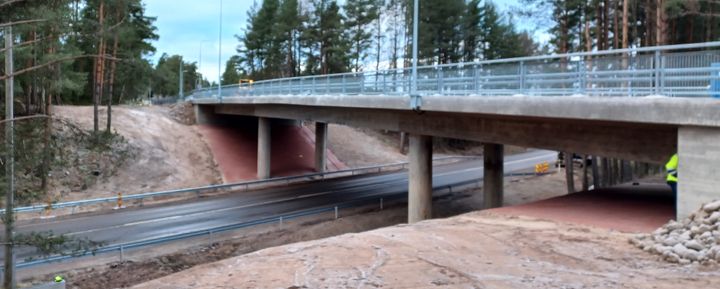 Vähä-Säkylän uusi risteyssilta