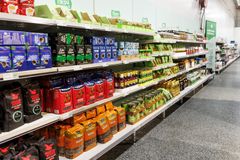 Myymälän valikoima koostuu verkkokaupasta tutuista tuotteista. Kuva: Fiksuruoka.fi
