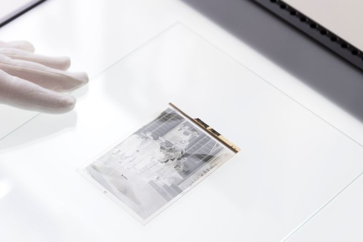 Vuoden 2025 lopulla käynnistyneessä Tekoäly kulttuuriperinnön palveluksessa -hankkeessa keskitytään tekoälyn hyödyntämiseen kokoelmatyössä. Keskiössä on kuvallinen kulttuuriperintö. Kuva: Museovirasto