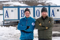 Maanmittauslaitoksen Paikkatietokeskus FGI:n tutkijat Arttu Raja-Halli ja Jyri Näränen osallistuivat Finnarp-retkikuntaan edellisen kerran vuonna 2020.
