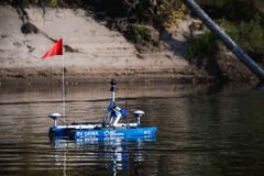 Tutkijoiden käytössä on muun muassa jokien pohjaa mittaava droonivene.