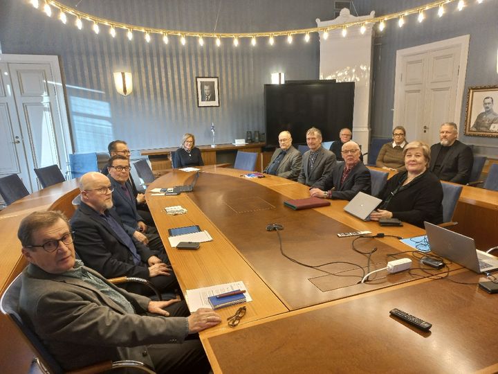 Pohjois-Suomen aluehallintoviraston alueellinen rintamaveteraaniasiain neuvottelukunta piti historiallisen viimeisen kokouksen 2.11.2023 Oulun lääninhallitustalossa.