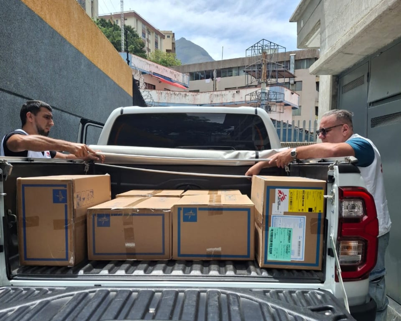 Lääkärit Ilman Rajoja lähetti apua Venezuelan maanjäristysalueelle