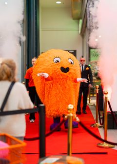Kauppakeskus Myllyssä on monipuolista ohjelmaa syysloman viettäjille: suositut hahmot Muumit, Bluey ja Supermarsu esiintyvät ja tapaavat fanejaan ja kauppakeskuksen oma maskotti Myllykkä on kutsunut paikalle monta kaveriaan. Tarjolla on myös askartelua, piirtämistä, kasvomaalauksia, arvontoja ja pelejä.