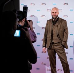Suosikkilaulaja Tero Vesterinen vei helmikuun 2023 Iskelmä Gaalasta kotiin vuoden iskelmä -palkinnon.