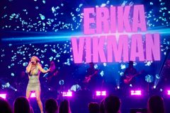 Iskelmä Gaala kokoaa kotimaisen musiikin tähdet Tampereen Nokia Arenalle perjantaina 14. helmikuuta. Tapahtumassa esiintyy myös UMK-finaalissa mukana oleva Erika Vikman.