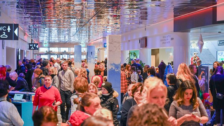 Tampereen Kirjafestareita vietetään Tampere-talossa viikonloppuna 29.–30.11.2025.