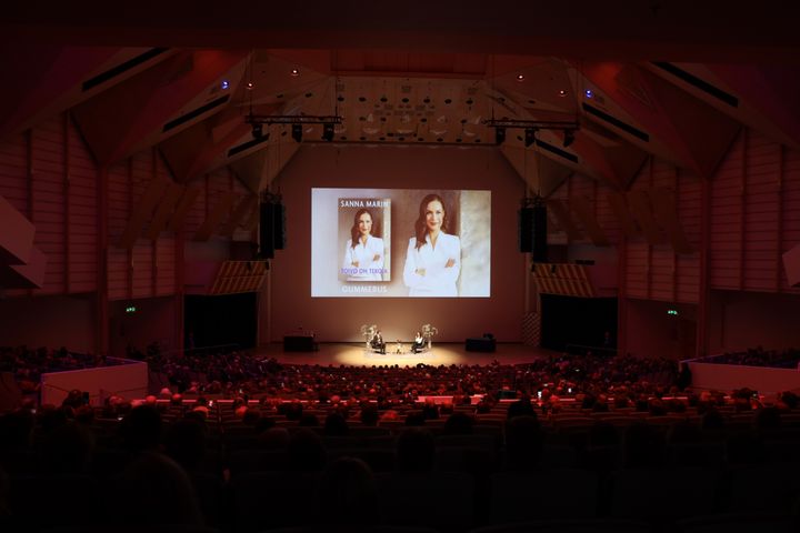 Sanna Marin oli yksi Tampereen Kirjafestareiden odotetuimmista vieraista. Kuva: Eeva Kivikkola.