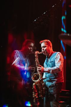 Saksofonisti Jukka Perko Tuulensuun Palatsissa. Kuva: Matias Ahonen