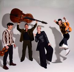 Joyce DiDonato ja Time for Three -trio. Kuva: Shervin Lainez