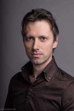 Baritoni Jussi Lehtipuu esiintyy Tampereen Kamarimusiikiseuran orkesterin solistina 22. lokakuuta. Kuva: Aleksandra Renska
