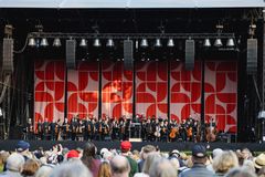 Puistokonsertin lava Tampereen Sorsapuistossa. Kuva: Matias Ahonen