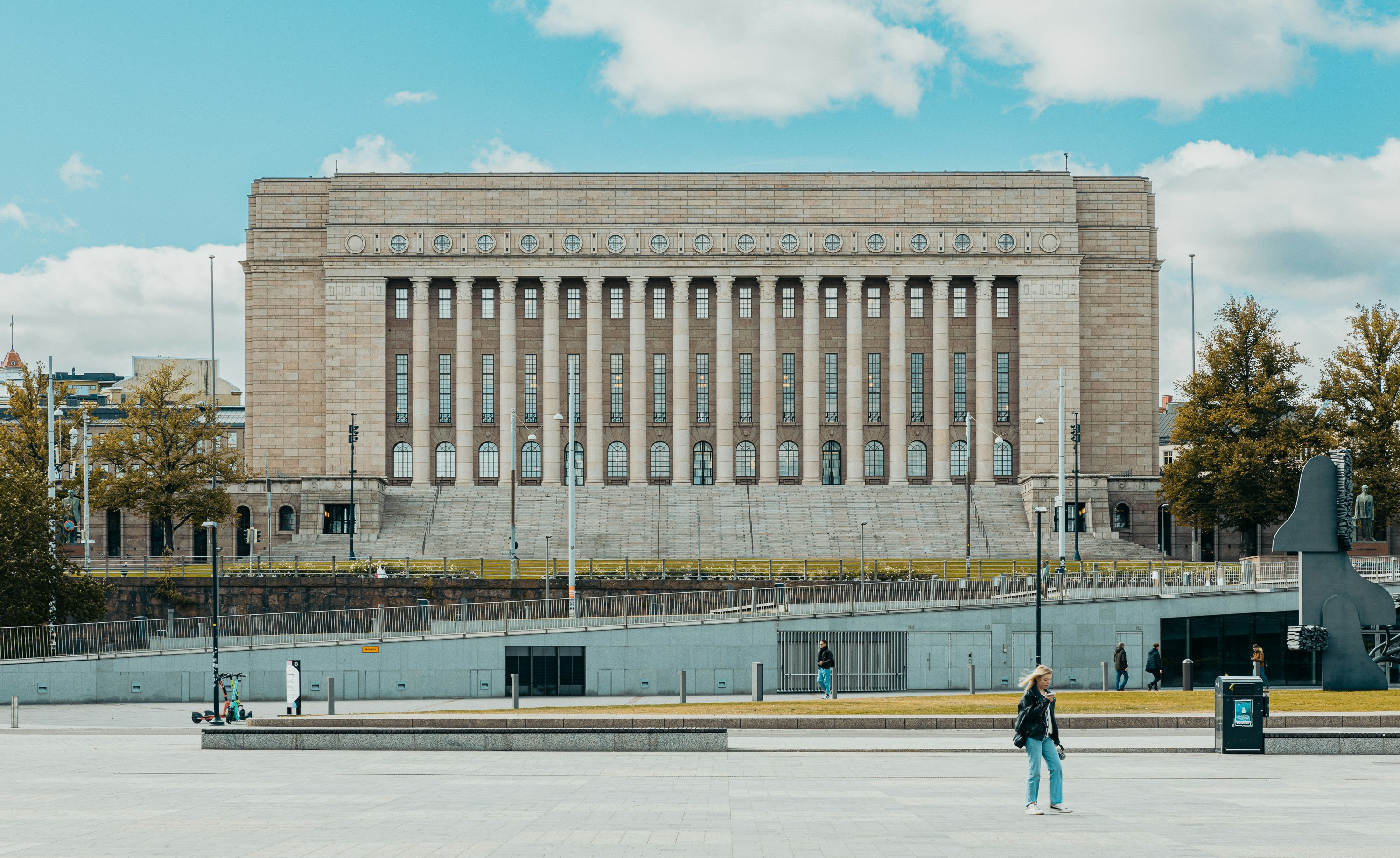 Raportti: Sosiaaliturvan leikkaukset pienensivät alimpia tuloja 1 000 eurolla vuodessa