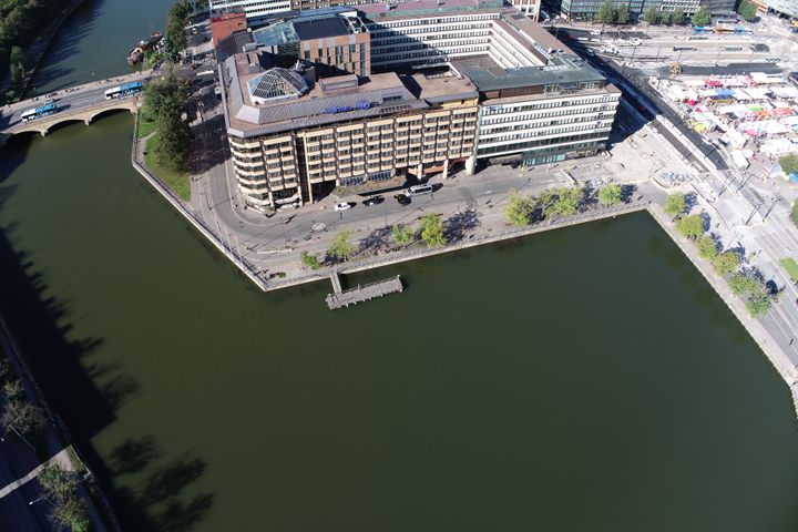 Ilmakuva Hakaniemestä Helsingissä, jossa näkyy John Stenbergin ranta ja sen läheiset rakennukset.
