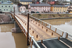 Vanha Porvoon silta, jonka modernisoinnissa on käytetty monipuolisia rakentamistekniikoita ja materiaaleja.