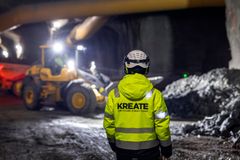 Kreate Sverige on allekirjoittanut vuoden 2025 lopussa noin 8,5 miljoonan euron arvoisen sopimuksen Tukholman uuden metrolinjan ensimmäisestä tunneliurakasta. Sopimuksen myötä Kreate Sverige otti myös ensimmäisen pääurakoitsijan roolin metrohankkeessa. Aiemmin se on noussut pääurakoitsijaksi Tukholman ohitustie -hankkeen tunneliurakoissa.