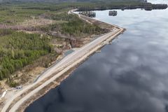 Kreate-konserniin kuuluva KFS Finland toteuttaa noin 11 miljoonan euron patohankkeen Pamilon vesivoimalaitoksella. Hankkeessa KFS Finland rakentaa padon sisään vesitiiviin katkaisurakenteen ponttilukollisilla porapaaluilla. Kyseessä on poikkeuksellisen vaativa kohde, sillä työ tehdään toiminnassa olevan vesivoimalaitoksen yhteydessä ja Pamilon korkeimmalla patojaksolla.