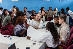 Etiopiaan suuntautunut YMCA Peacemakers -vapaaehtoistyön matka keräsi nuoria kahdeksasta maasta Afrikasta ja Pohjoismaista jakamaan kokemuksiaan rauhantyöstä.