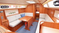 Hallberg-Rassy 340 salonki