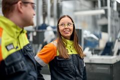 Teräsyhtiö SSAB voitti yli 200 kesätyöntekijää työllistävien organisaatioiden sarjan Duunitorin Tutkitusti hyvä kesäduuni -kilpailussa.