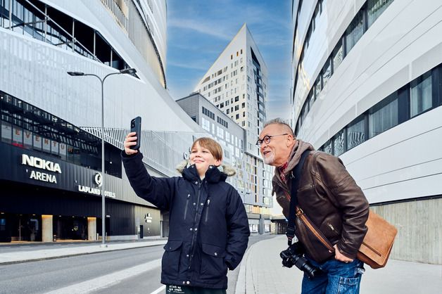 Mikrosiruja käytetään lukuisissa eri laitteissa, kuten matkapuhelimissa, matkapuhelinverkoissa ja autoissa. Kuvaaja Mikko Vares.