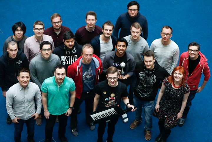 Professori Tuomas Virtasen johtama audiotutkimusryhmä kehittää tekoälyyn perustuvia reaaliaikaisia äänilähteiden erottelutyökaluja REPERTORIUM-hankkeessa.