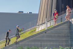 Tampereen yliopistosta valmistuneita juhlittiin Hervannan kampuksella kesäkuussa 2023.