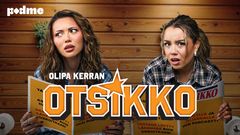 Shirly Karvinen ja Julianna Jokela podcastin kansikuvassa.