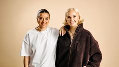 Lina Schiffer ja Maaria Nuoranne ovat molemmat monilahjakkuuksia. Schiffer tunnetaan näyttelijänä, radiojuontajana ja DJ:nä, Nuoranne näyttelijänä, käsikirjoittajana, kirjailijana ja muusikkona.