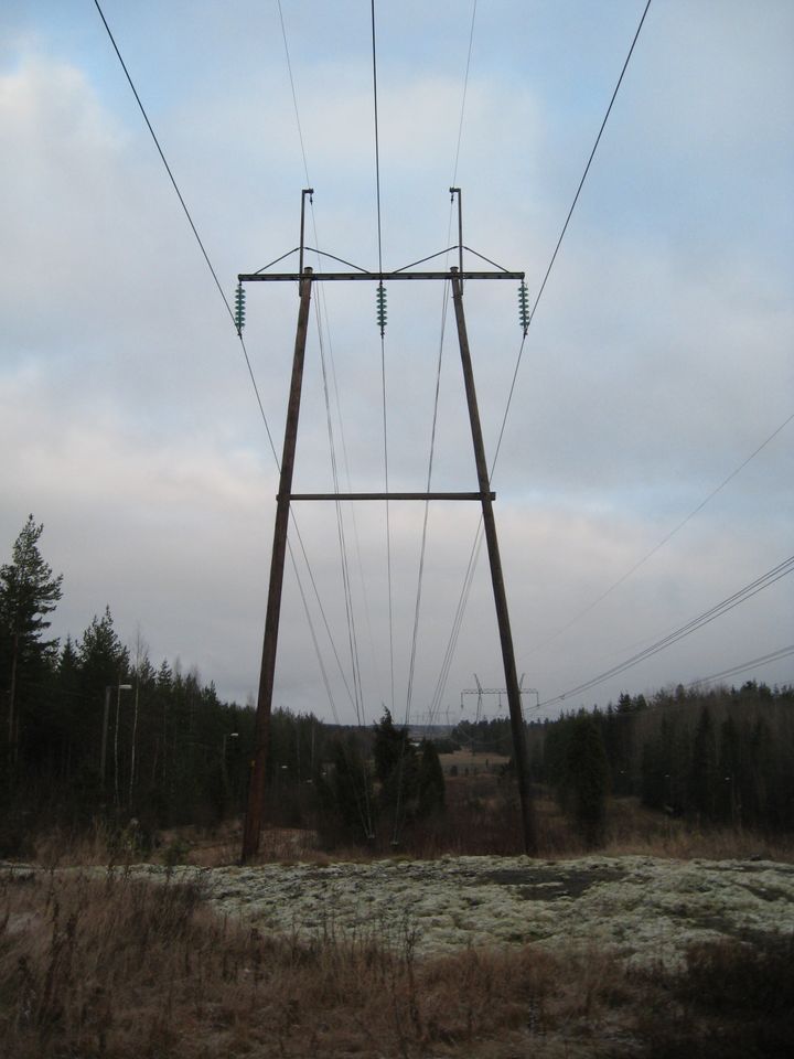 Koria 110 kV voimajohtolinjaa, pylväskuva