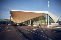 Helsinki-Vantaan lentoaseman pääsisäänkäynti.