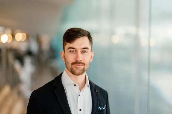 Nuori mies nimeltä Samuel Wendelin, Tesin rahastosijoitustiimin uusi johtaja