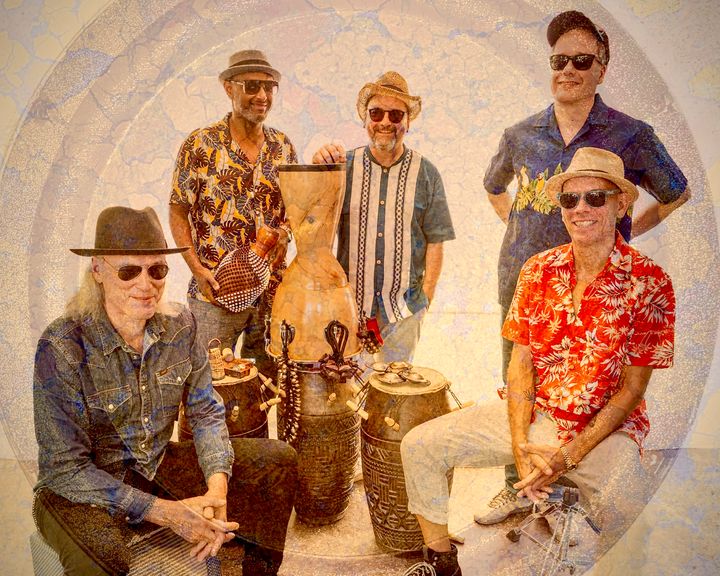 The Shubie Brothers. Vas: Miikka Paatelainen, Abdissa "Mamba" Assefa, Janne Haavisto, Jussi Jaakonaho, Jukka Kiviniemi.
