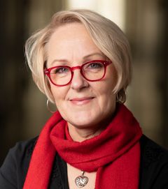 Universumin kaiut -elokuvan käsikirjoittaja ja ohjaaja Riitta Rask. Kuva: Sakari Röyskö.