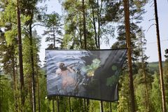 Yksityiskohta Esiäidit elämänvirrassa -teoskokonaisuudesta. Kuva: Sanna Elina Ahtisaari