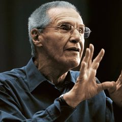 Nyt 100 vuotta täyttävä György Kurtág on elävä legenda, joka säveltää edelleen aktiivisesti.