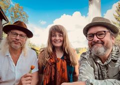 Tytti Metsä ja Hyypiöt. Kuva: Janne Haavisto