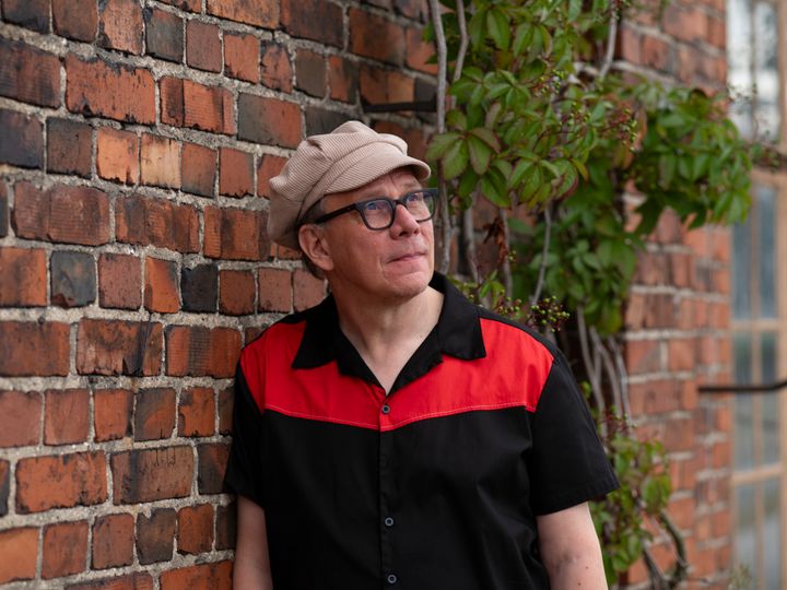Tero-Petrin Voi näinkin elää -albumi ilmestyy 9. lokakuuta. Kuva: Miikka Heinonen