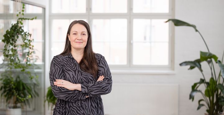 Osallistava työkulttuuri linkittyy vahvasti yhteiskunnan turvallisuuteen ja vakauteen, muistuttaa FIBSin vanhempi kestävyysasiantuntija Greta Andersson.