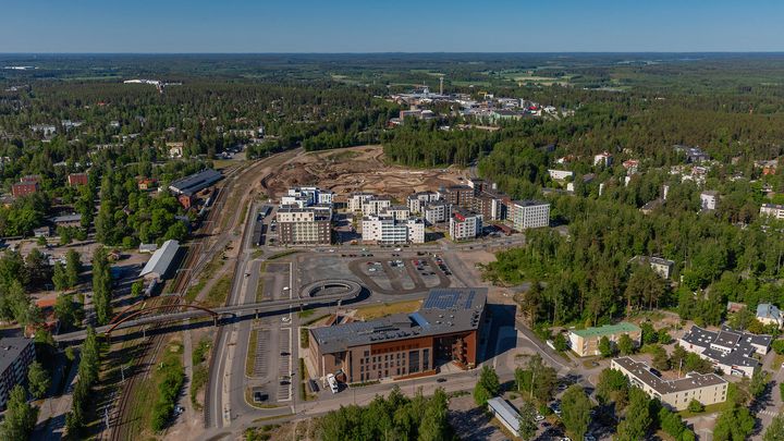 Hyvinkään Hangonsiltaan rakentuu asuinalue 2000 asukkaalle. Hangonsillassa on laskettu ensimmäistä kertaa alueellinen hiilijalanjälki, jonka avulla ilmastopäästöjä voidaan säästää enemmän kuin yksittäisten rakennusten päästöjä arvioimalla. Kuva: Hyvinkään kaupunki