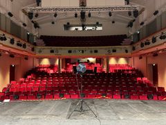 Tärkeä osa Tampereen Teatterin peruskorjausta on ollut hyvän akustiikan säilyttäminen ja parantaminen osana päänäyttämön uudistusta. Kuva: A-Insinöörit