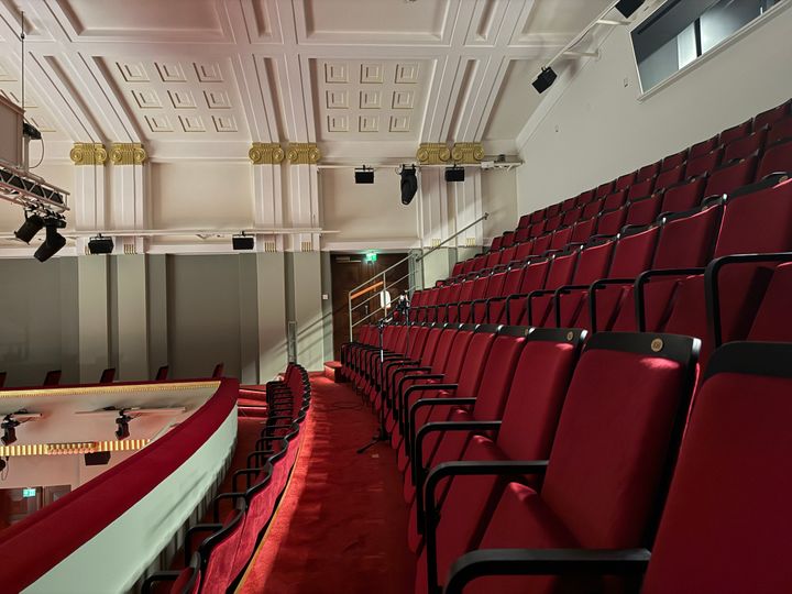 Tampereen Keskustorilla sijaitsevan Tampereen Teatterin peruskorjaus on valmistunut. Kuva: A-Insinöörit