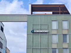 Kuvituskuva A-Insinöörien logo julkisivussa