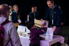 Siemens Osakeyhtiö arpoi yhteistyössä Särkänniemen kanssa 1500€ arvosta elämysrannekkeita. Kuva: Jouni Kuru, Brave Teddy.