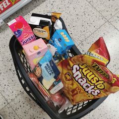 Anna ruoka-apua vähävaraisille Commun kautta.