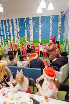 Siemens Osakeyhtiö järjesti lapsiperheille joulujuhlan Espoossa, yhteistyössä Commun kanssa. Kuvaajana Jouni Kuru.